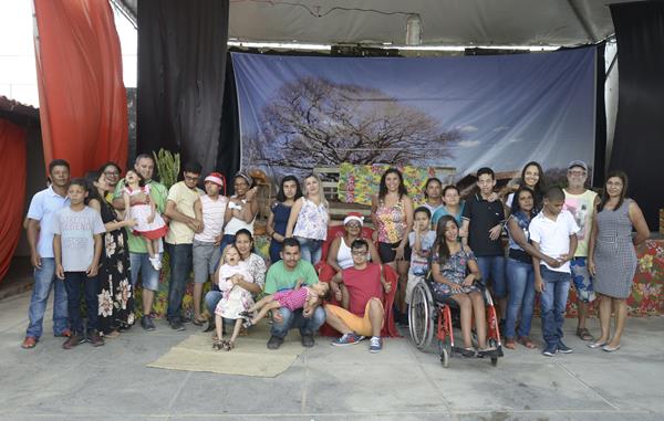 Confraternização solidária mara a tarde das crianças da APACEP